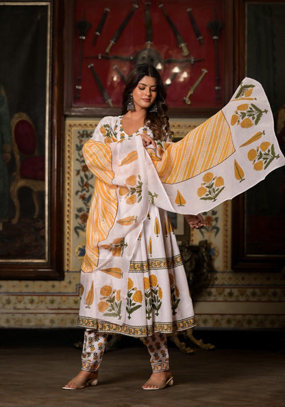 White Cotton Printed Carnation And Leaf Phula Kaalindi Anarkali Set For Women