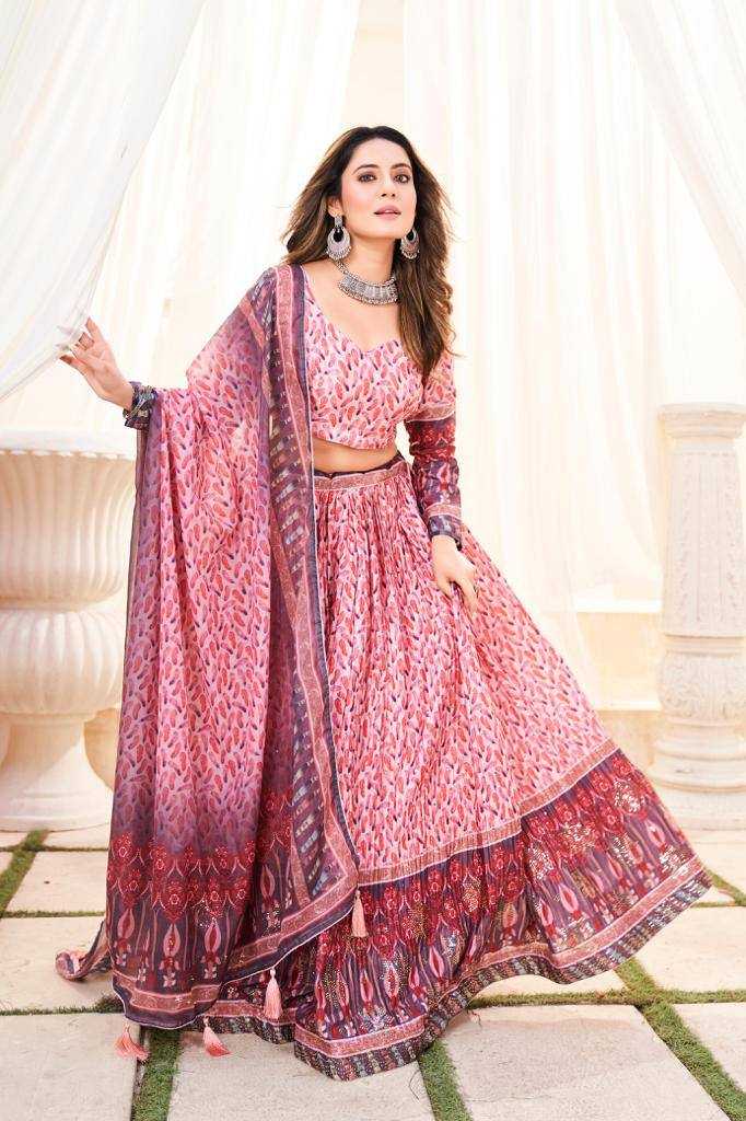 Chinon Lehenga