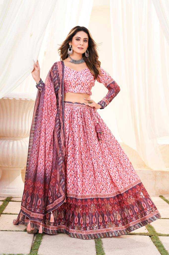 Chinon Lehenga